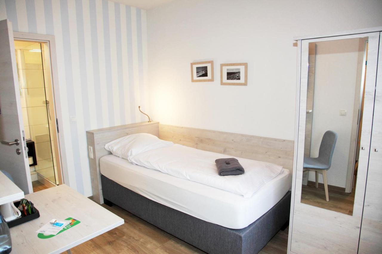 Hotel Pension Norddeich Exteriör bild