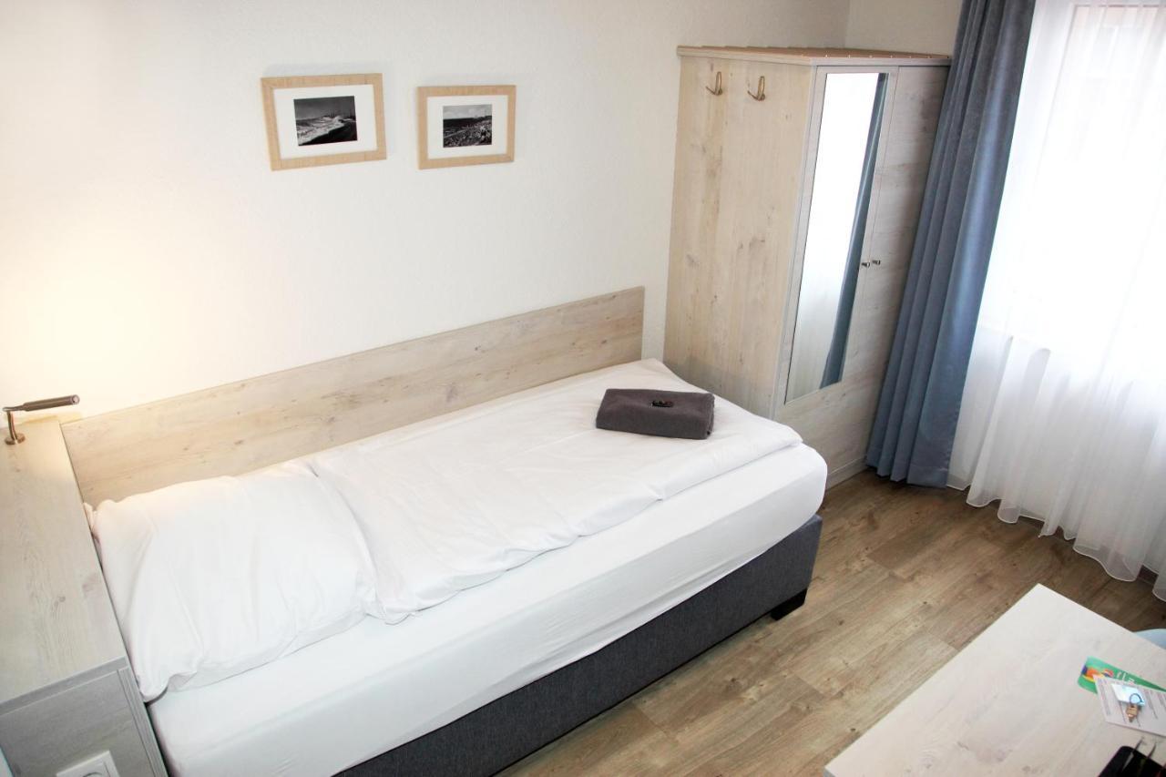 Hotel Pension Norddeich Exteriör bild